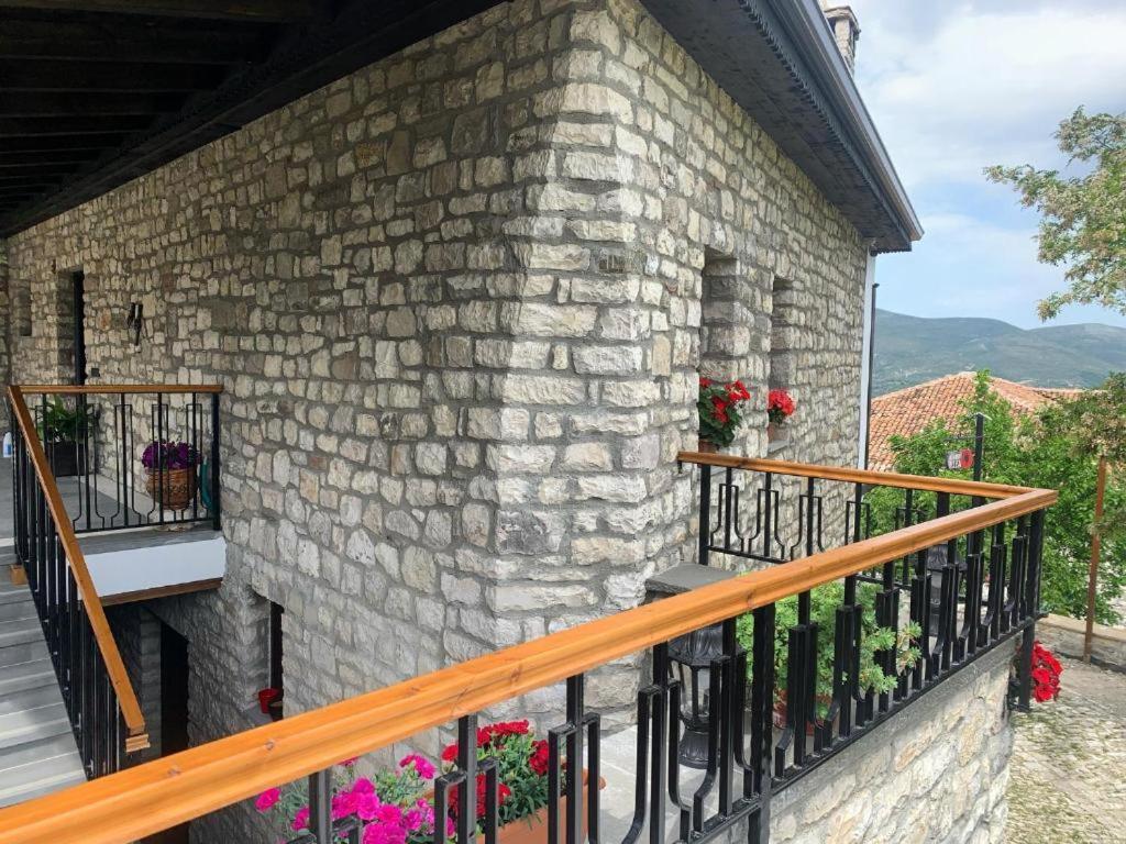 Villa Oda Tomori Berat Buitenkant foto
