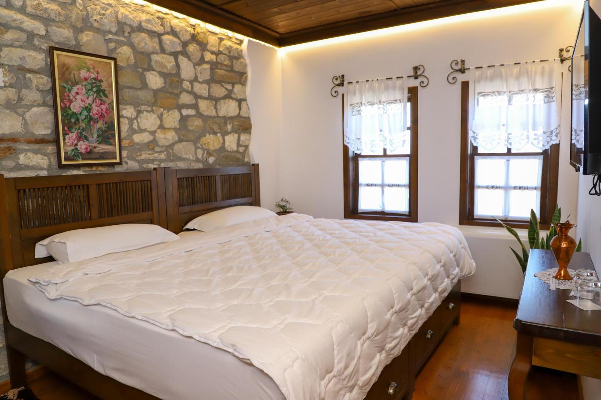 Villa Oda Tomori Berat Buitenkant foto